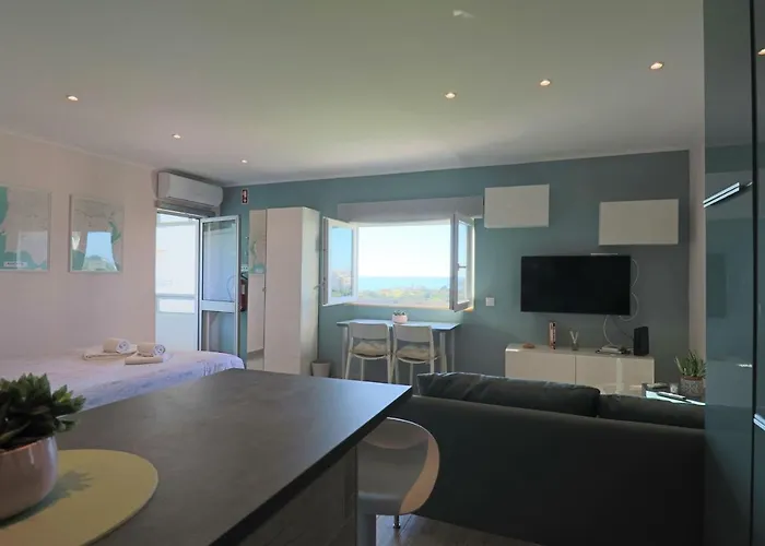 Olilou - Silhueta Citadina