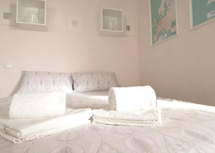 Olilou - Silhueta Citadina Apartament