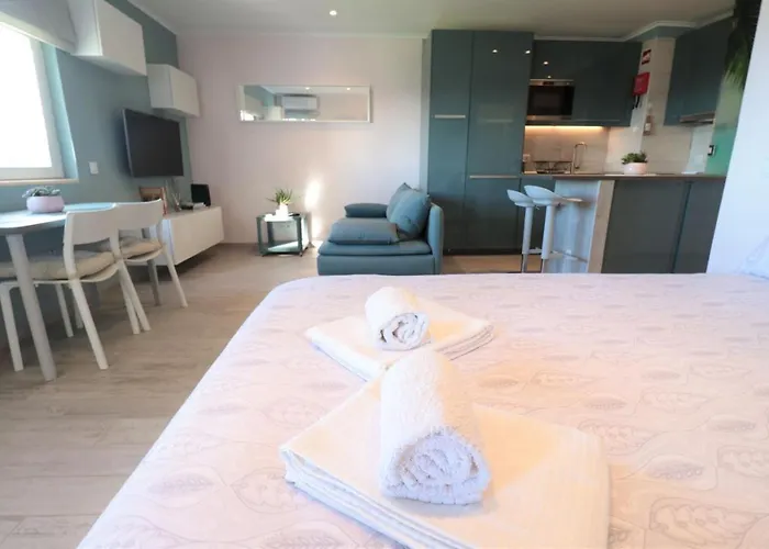 Olilou - Silhueta Citadina Apartament *